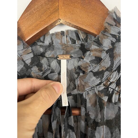 Free People Twyla Top in Printed Black Combo. Sz S - Picture 4 of 11